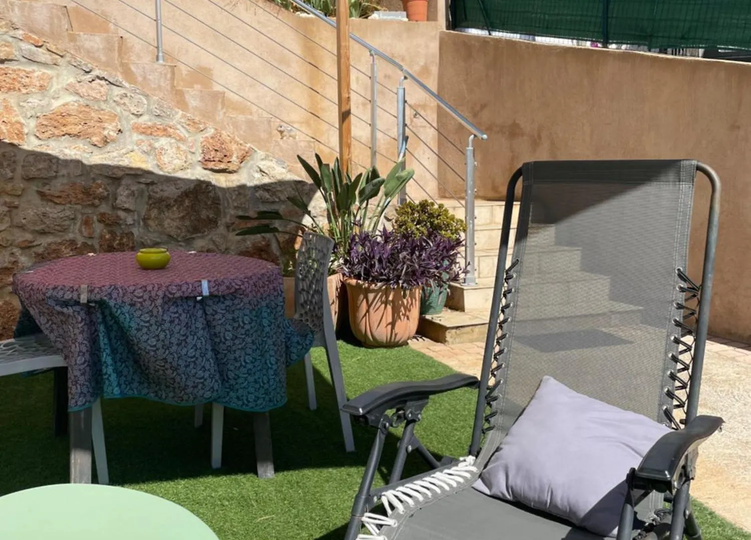 Appartement De 45 M2 En Rez-De-Villa Avec Jardin Hyères 0*,  Franciaország