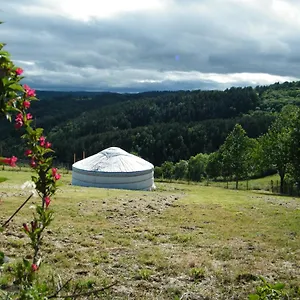 https://ferme-lou-pagora.hotels-rhonealpes.com